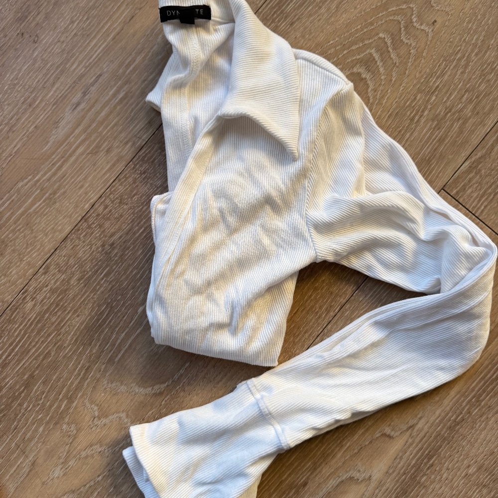 Dynamite - partial button up top